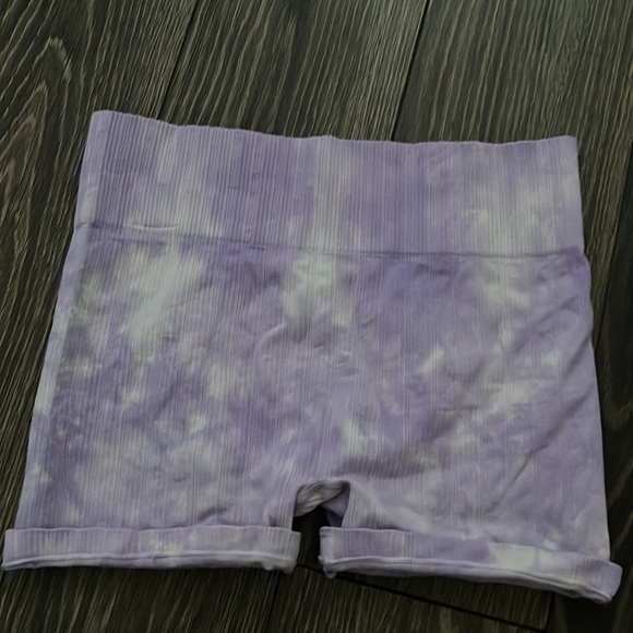 Purple And White Tied Shorts - Picture 3 of 4